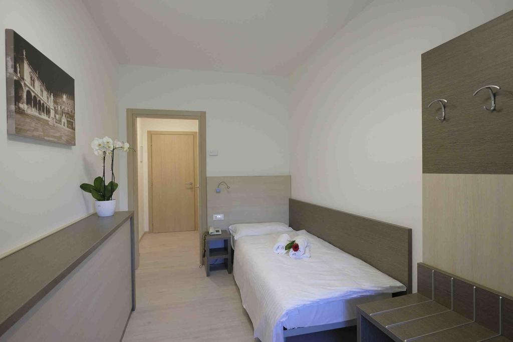 Hotel Gelmini Verona Esterno foto