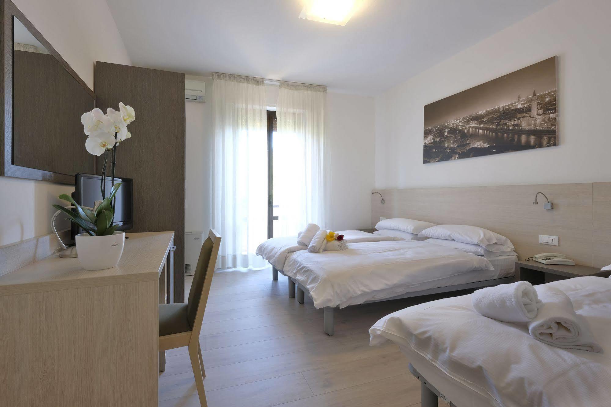 Hotel Gelmini Verona Esterno foto