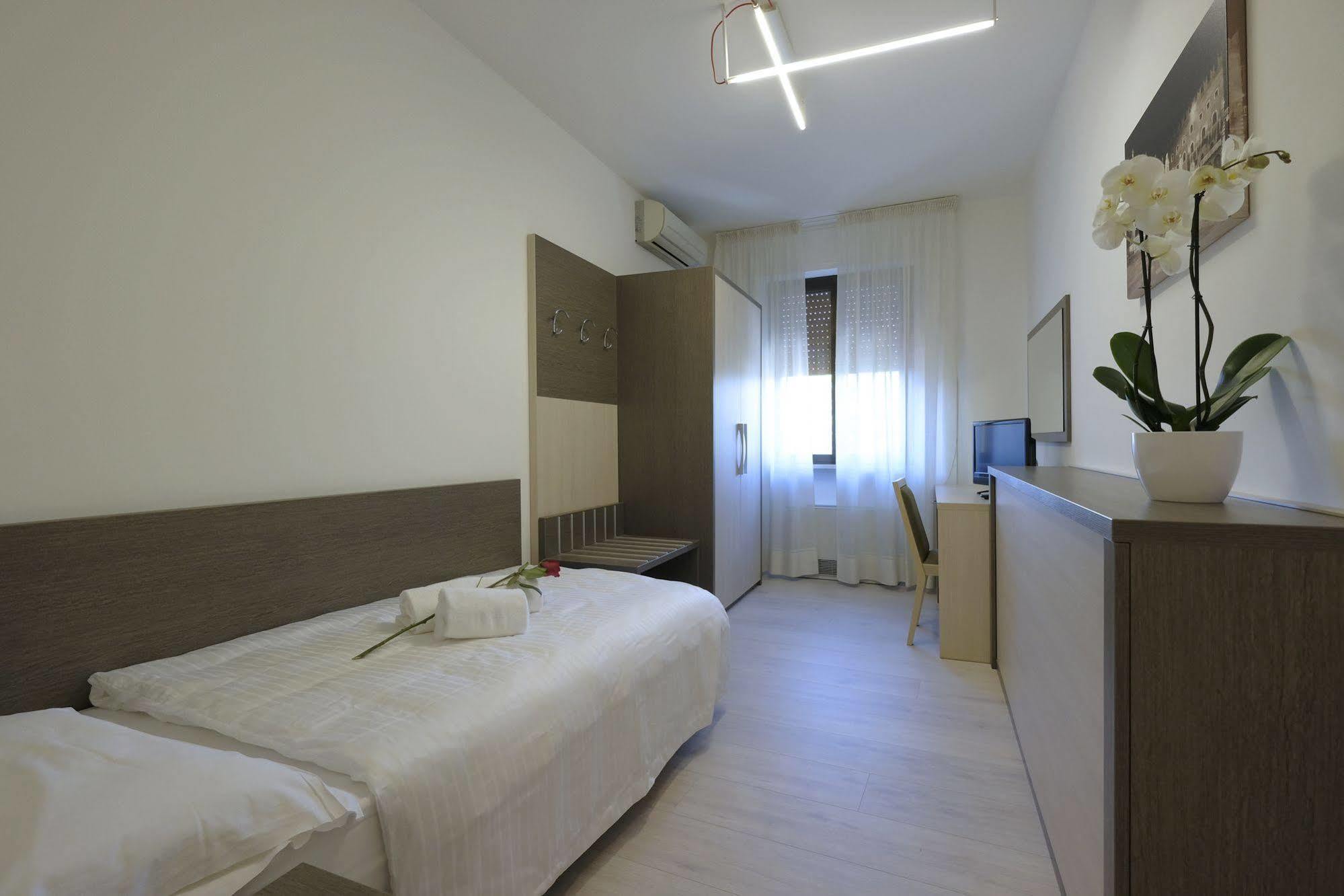Hotel Gelmini Verona Esterno foto